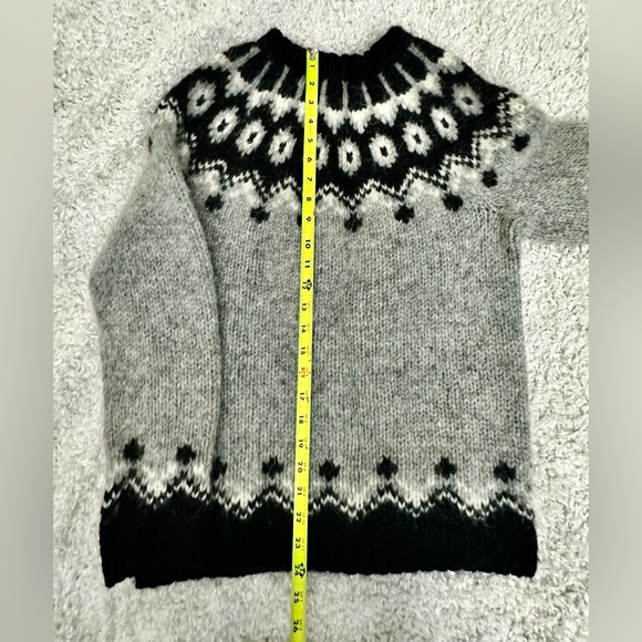 Handknitted Icelandic Wool Sweater
Made In Iceland - Picture 4 of 12
